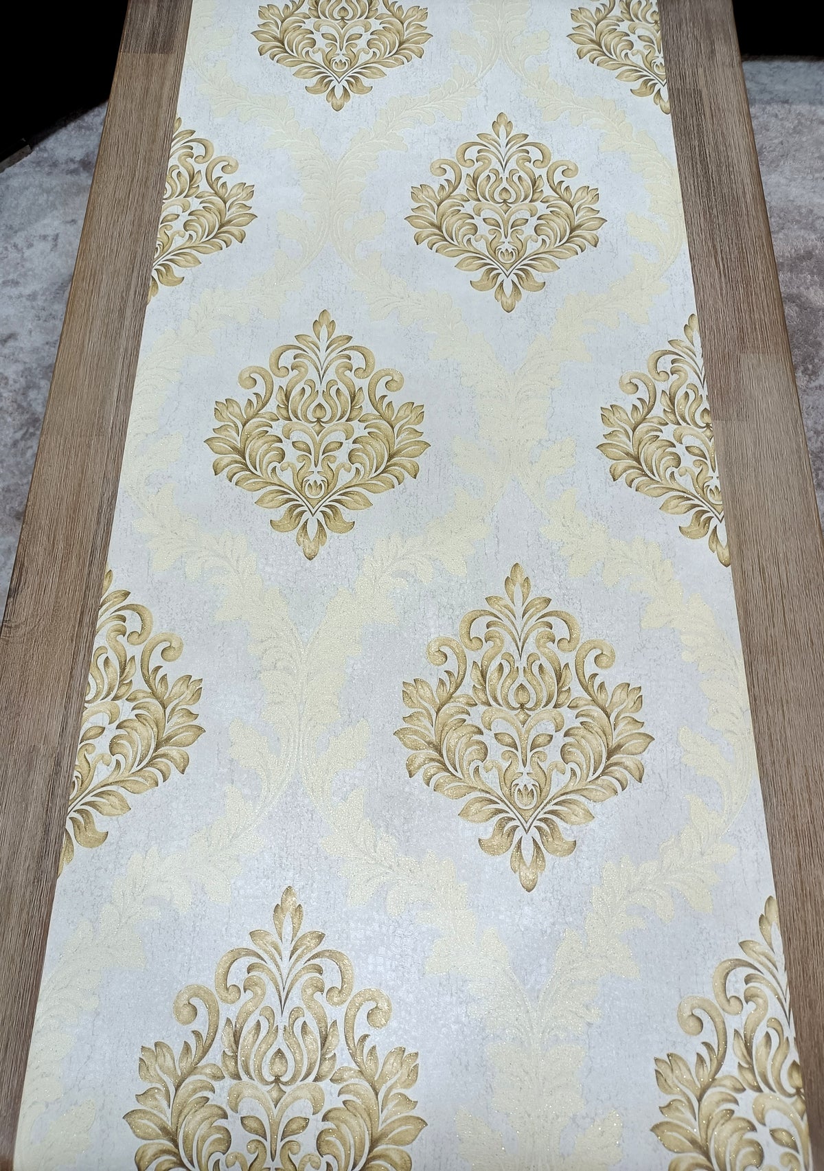 Royal Damask Wallpaper – Gold / Cream - 11175